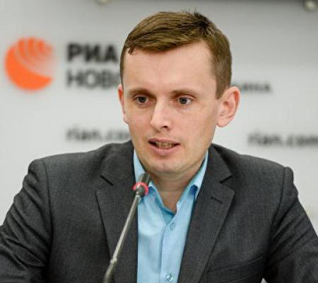 МЕЖДУ МОДЕРНИЗАЦИЕЙ И ВЕСТЕРНИЗАЦИЕЙ