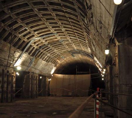 Метро взяли в заложники: борьба КГГА и Офиса президента уходит в подземку