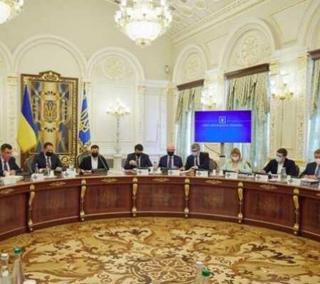 Чрезвычайное и военное положение