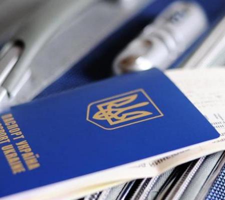 Безвизовый туман над нами проплывает: стала ли теперь ближе Европа и как долго просуществует безвиз?