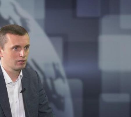 Руслан Бортник рассказал, как изменяются рейтинги Порошенко и Зеленского