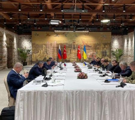 Переговори у Стамбулі: очікування миру та реальність війни