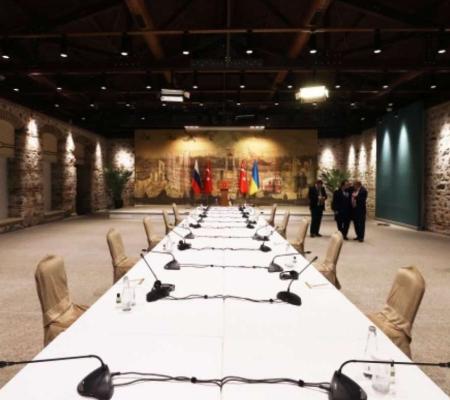 Переговоры в Стамбуле: ожидание мира и реальность войны