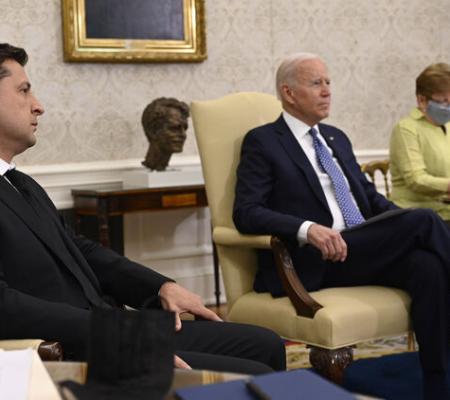 Подача против Зе. Что написала Washington Post о подготовке вторжения России и почему это бьет по Зеленскому