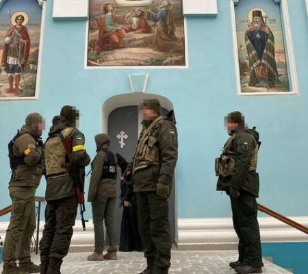 Церковная развилка. Какое решение примут власти в отношении УПЦ и грозит ли ей запрет