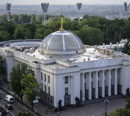 Приборкання закупівель. Депутати заборонять витрачати гроші на нісенітницю