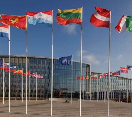 Альянс НАТО не должен приглашать Украину стать членом. Открытое письмо публикует - The Guardian