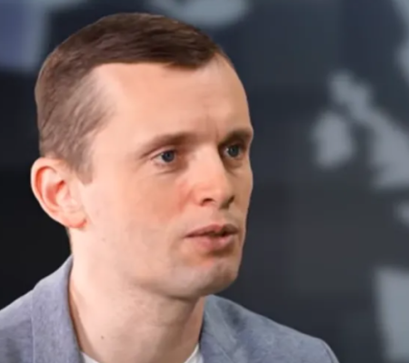 Розв'язка у війні стає ближчою: політолог Руслан Бортнік