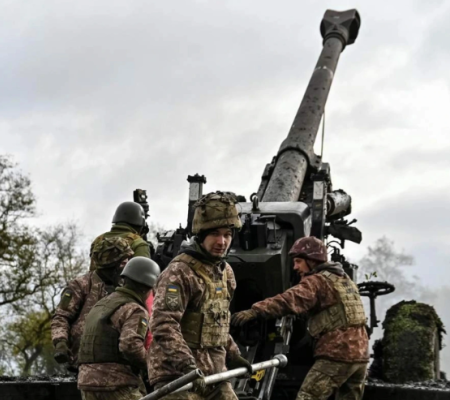 Quatre ans de conflit Russie–Ukraine: un chemin semé d’embûches vers la paix