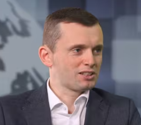 путин обновляет российские элиты, инкорпорируя в них в них военнослужащих, – Руслан Бортник