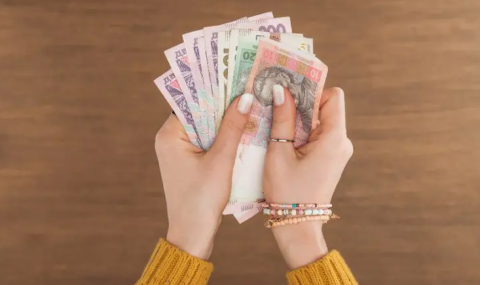 Війна знецінила працю людей в Україні