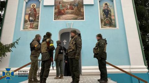 Церковная развилка. Какое решение примут власти в отношении УПЦ и грозит ли ей запрет