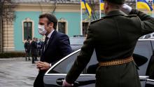 Макрон повез в Киев сигналы из Кремля