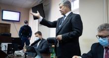 Порошенко вернулся из Варшавы в Киев на суд о мере пресечения