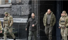 Ucraina, bombe e corruzione. “Zelensky isolato, ma la guerra non finirà presto”
